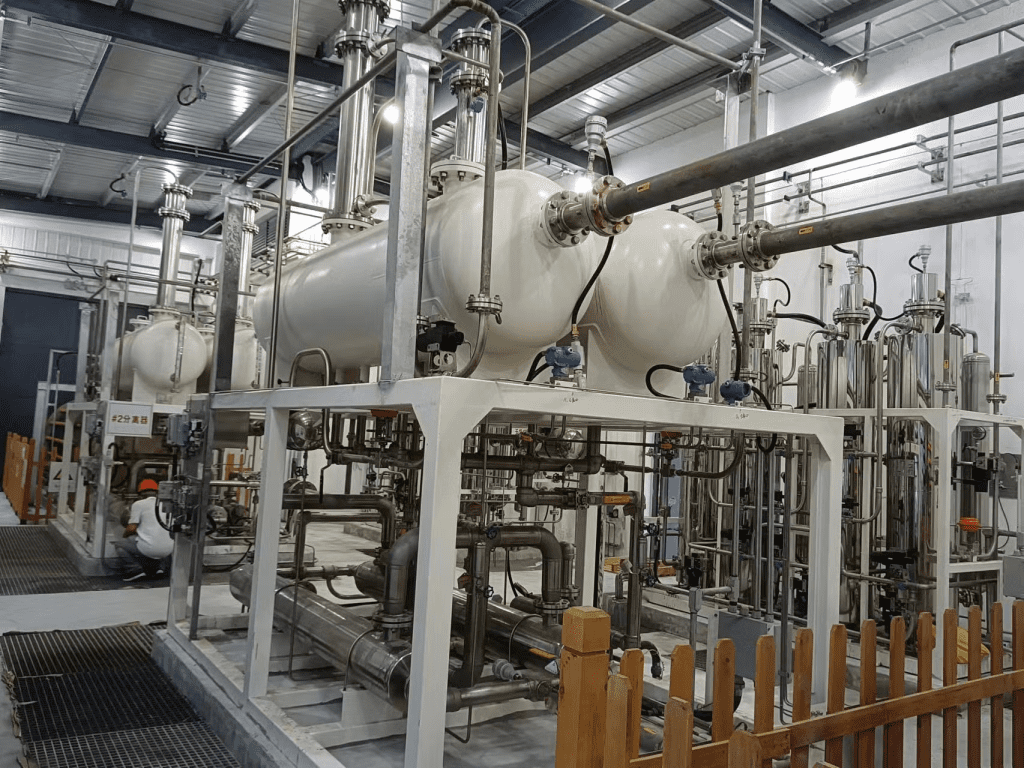 Green Hydrogen: The Middle East’s Daring Energy Renaissance by 2030 8 Green hydrogen production plant with advanced infrastructure for sustainable energy generation in the Middle East